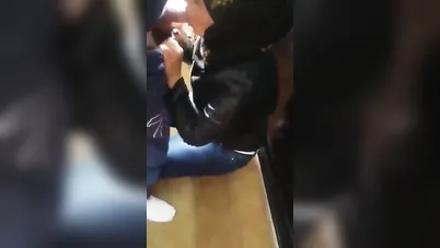 يصور بنت عمه وهي تمصله زبه سكس مصري xnxx