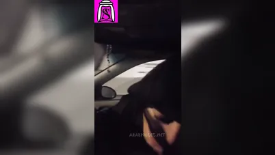 منقبة تمص لزوجها في العربية لحد ما يجيبهم في بوقها سكس مصري xnxx