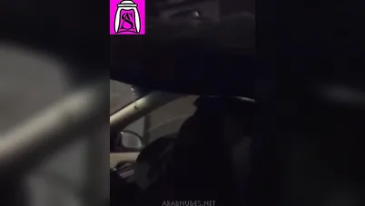 منقبة تمص لزوجها في العربية لحد ما يجيبهم في بوقها سكس مصري xnxx