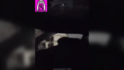 منقبة تمص لزوجها في العربية لحد ما يجيبهم في بوقها سكس مصري xnxx