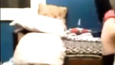 يزنق بنت عمه وعايز ينيكها بالعافية سكس مصري