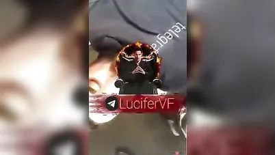 تمص زب خطيبها في السيارة ويجيبهم بسرعة سكس مصري