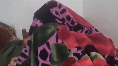 جوزها يمشي عالشغل وتجيب عشيقها الشقة سكس مصري