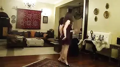 رقص بنات مصريات في بيت دعارة سكس مصري