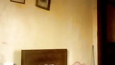 سكس مصري جايب شرموطة الشقة يفشخها نيك xnxx