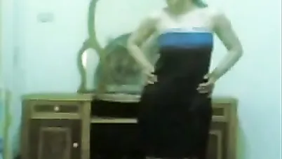 بنت محجبة في الجامعة تصور فيلم سكس مع صاحبها سكس مصري