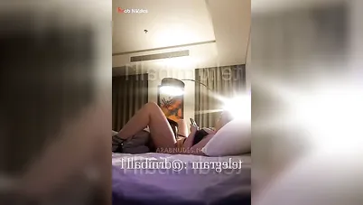 هايج يلحس باط مراته ويركبها بكل هيجان سكس مصري xxx