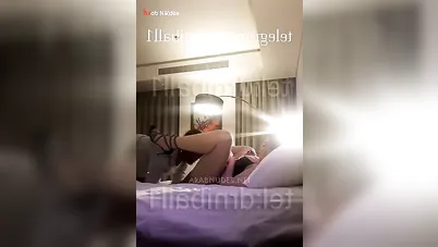 هايج يلحس باط مراته ويركبها بكل هيجان سكس مصري xxx