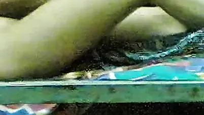 ٣ صحاب مصريين جايبين شرموطة الشقة سكس مصري xnxx