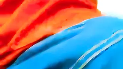 لبوة محجبة تتناك من المدير سكس مصري