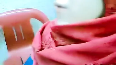 لبوة محجبة تتناك من المدير سكس مصري