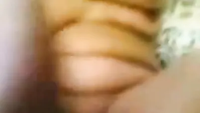 ميلف مربربة حيحانة على مص الزب وتاخده في كسها سكس مصري