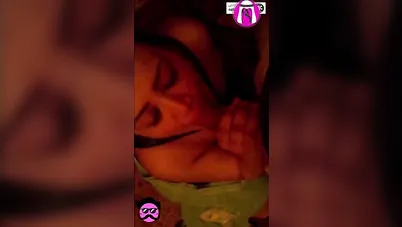 ميلف مصرية بلدي ترقص وتدلع ووتمص الزبر سكس مصري