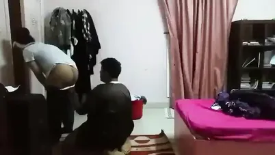 مصري يلحس كس اخته وهي واقفة تراقب الباب سكس مصري