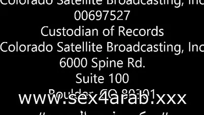 سكس امهات - أمسكت امي تستمني في الحمام ونكتها - سكس مترجم xnxx mom