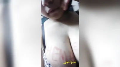 سعاد الشرموطة فيديو كول مع حبيبها توريله بزازها سكس مصري xnxx