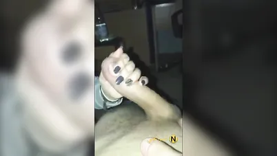 بنت فرس تمص زب صاحبها في الشغل ويجيب لبنه في بوقها سكس مصري xnxx