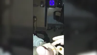 بنت فرس تمص زب صاحبها في الشغل ويجيب لبنه في بوقها سكس مصري xnxx