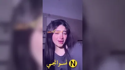 بنت تيكتوكر جميلة اوي تتصور ملط لصاحبها سكس نودز مصري