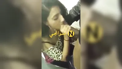 عيل هايج يخلي اخت صاحبه تمصله زبه عافية في الحمام سكس مصري xnxx