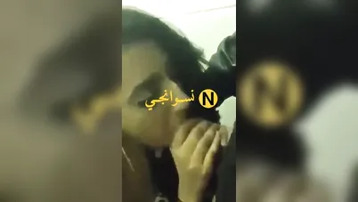 عيل هايج يخلي اخت صاحبه تمصله زبه عافية في الحمام سكس مصري xnxx