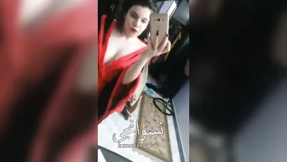 بنت عسولة بتصور لحبيبها بالروب الأحمر سكس نودز مصري