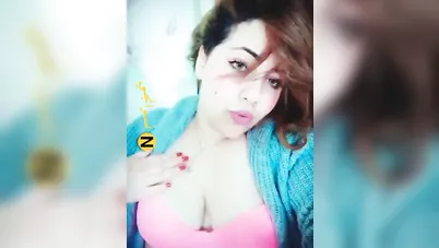 ميلف بيضة هايجة اوي تفرج بزازها الكبيرة لحبيبها سكس نودز مصري