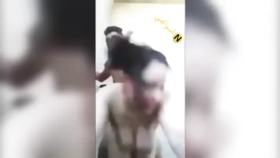 صاحب ابنها ماسكها ونازل فيها نيك سكس مصري xnxx