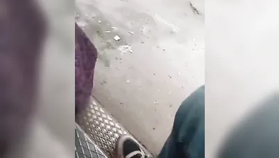 متحرش هايج يبعبص طيز ميلف كبيرة في المواصلات سكس مصري xnxx