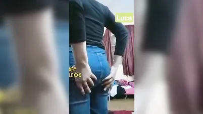 نودز بنت محجبة تقلع ملط وتفرج حبيبها على بزازها الكبيرة سكس نودز مصري