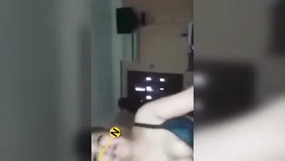 ميلف شقراء تمص الزب بهيجان وتركب عليه سكس مصري xnxx