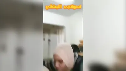 ام محمد تمص زب جارها العنتيل سكس مصري