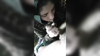 اشهر فيلم مص زب مصري للشرموطة المحجبة مع خطيبها سكس مصري xnxx
