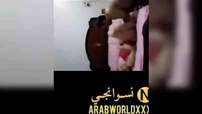 يدخل على مرات اخوه المحجبة وينيكها غصب سكس مصري xnxx