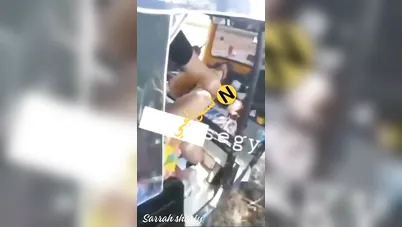 اتنين بلطجية زانقين بنت بينيكوها جوا التوك توك سكس مصري xnxx