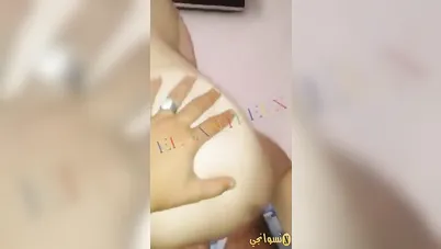 بنت كتكوتة مع صاحبها تمص زبه وتركب عليه سكس مصري xnxx