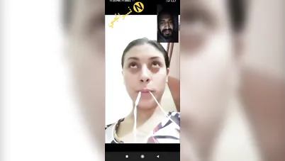 بنت هايجة تتشرمط فيديو كول مع حبيبها سكس نودز مصري