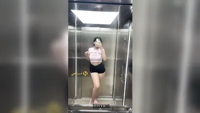 مزة هاي كلاس تدلع حبيبها بملابس نار سكس نودز مصري