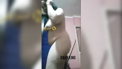 ميلف نار تصور لعشيقها وجوزها في الشغل سكس نودز مصري