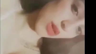 نودز مزة كيوت بجسم نار تلعب في بزازها سكس نودز مصري