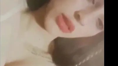 نودز مزة كيوت بجسم نار تلعب في بزازها سكس نودز مصري