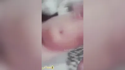 بنوتة كيوت ملبن تبعت نودز لصاحبها وتسهر معاه في شقته سكس نودز مصري