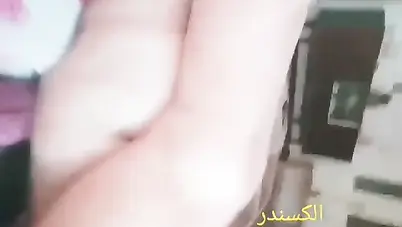 واد زانق حبيبته البطاية وفاشخها نيك ويركب فوقها سكس مصري