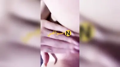 اندر ايدج بيضة هايجة اوي تدعك في كسها المبلول سكس نودز مصري