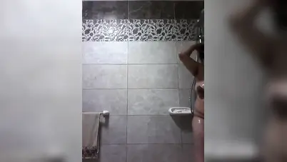 ميلف مصرية فرس تصور لعشيقها الشاور وهي بتستحما سكس نودز مصري