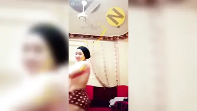 نودز كتوتة فلاحة ملبن تعرض جسمها لعشيقها الهايج سكس نودز مصري