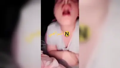 بنت هايجة اوي تحك كسها في المخدة وتصور لعشيقها سكس نودز مصري
