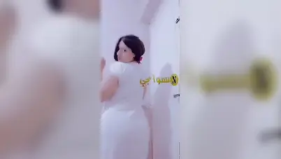 اندر ايدج كيرفي تعرض جسمها في الحمام سكس نودز مصري