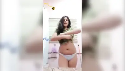 بنت فرسة جسمها كرباج اتفرج على الحلاوة والجمال سكس نودز مصري
