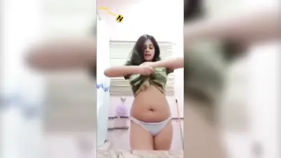 بنت فرسة جسمها كرباج اتفرج على الحلاوة والجمال سكس نودز مصري